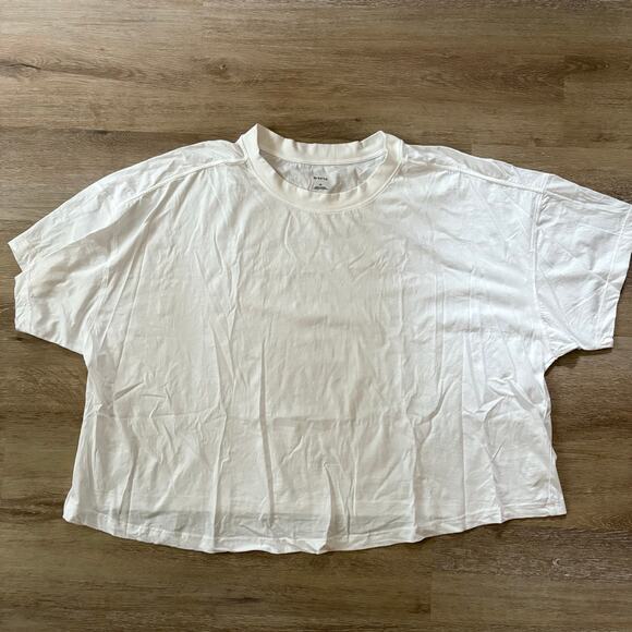 Maeve Cropped Tee - Picture 2 of 5